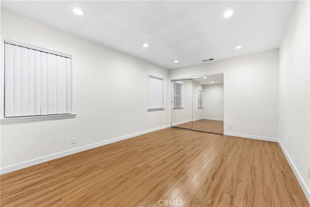 15210 Cohasset Street, Van Nuys, California 91405 home-pic-19